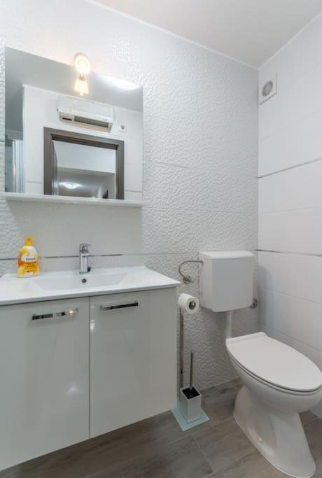 Apartment 3M - One Bedroom Apartment Split Exterior foto